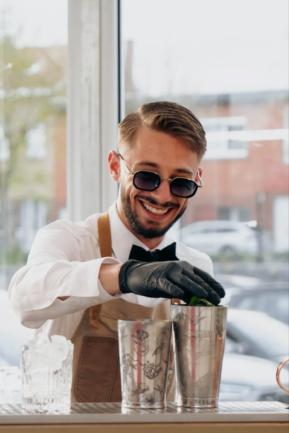 Préparation au bar lors d'un événement Quebarca